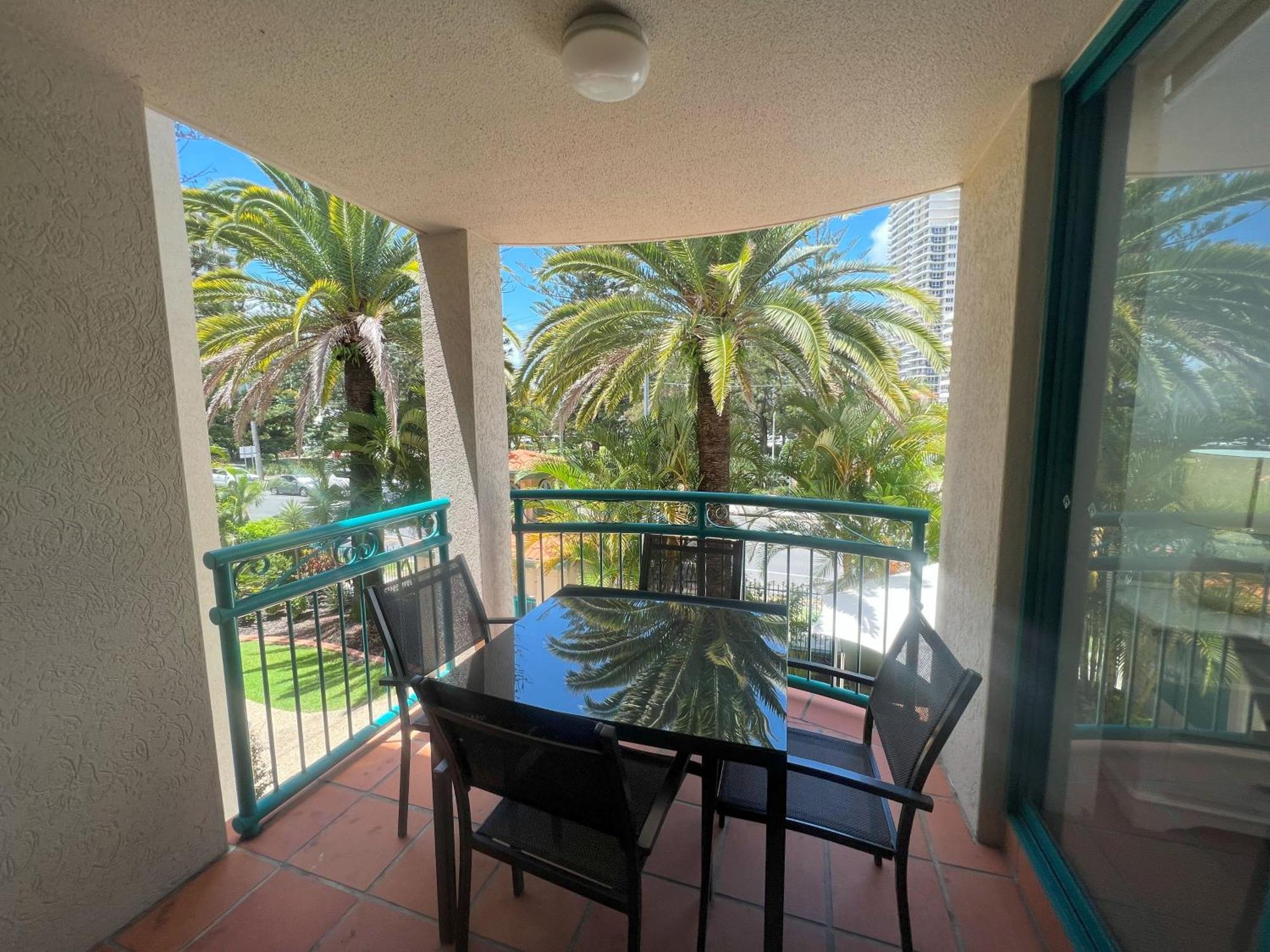 Cha Private Apts Aruba Beach Gold Coast Exterior photo