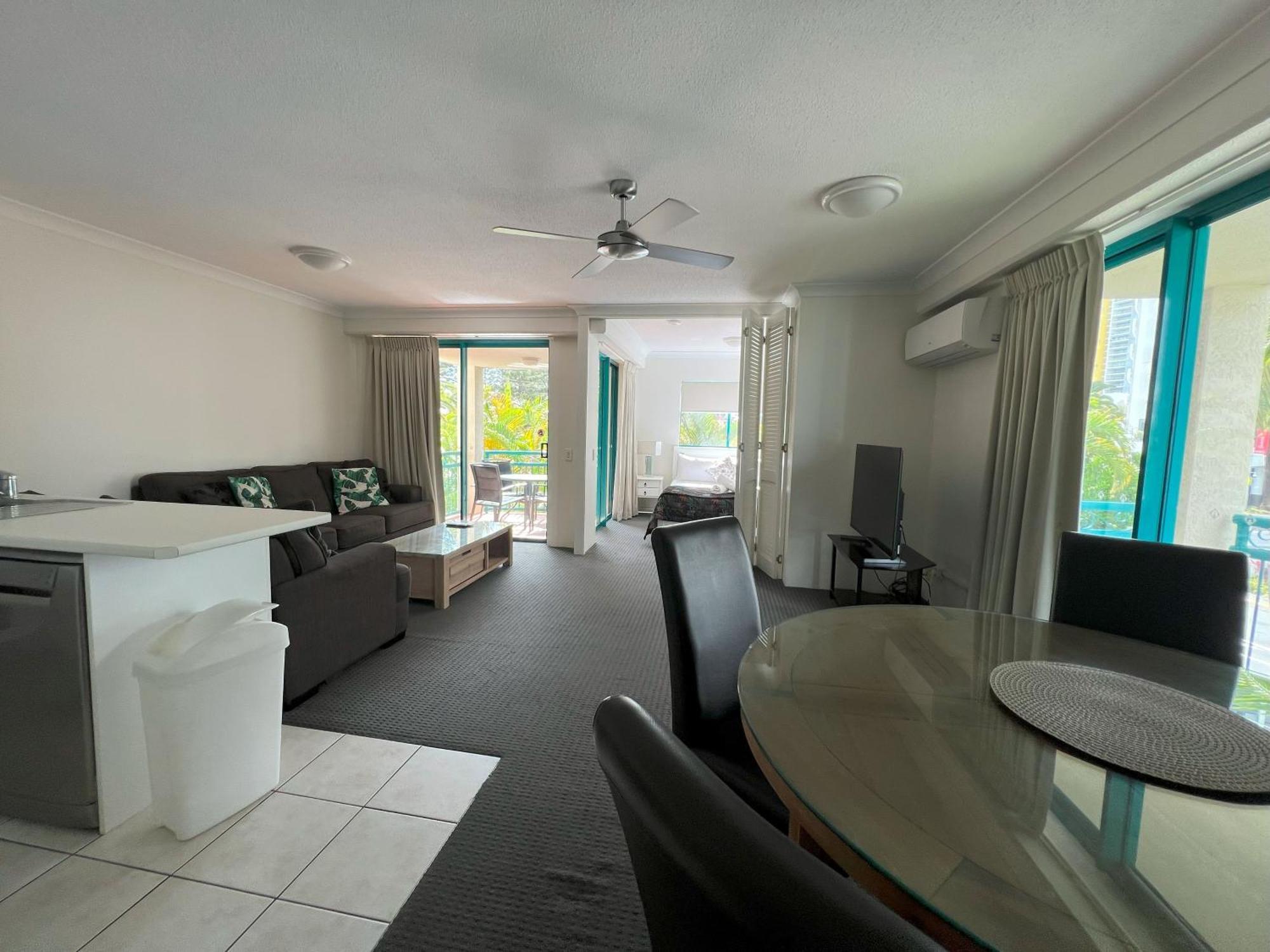 Cha Private Apts Aruba Beach Gold Coast Exterior photo